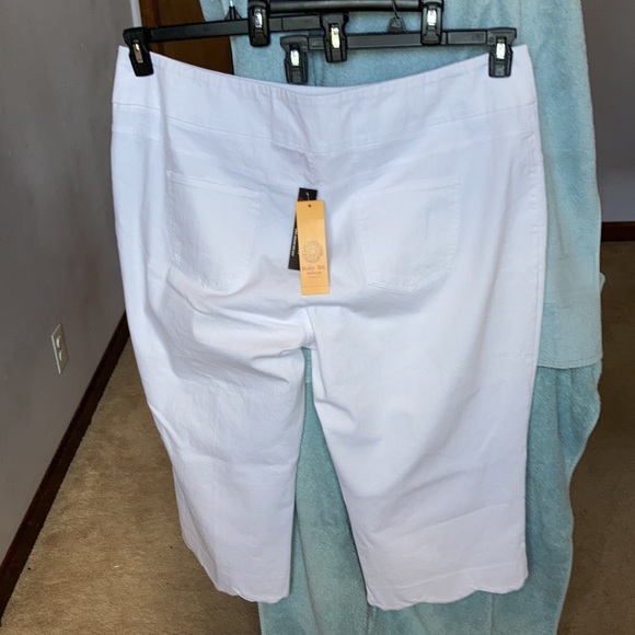 3/$45 RUBY rd scalloped hemline white Capri ends mid calf size 24W - Picture 13 of 17